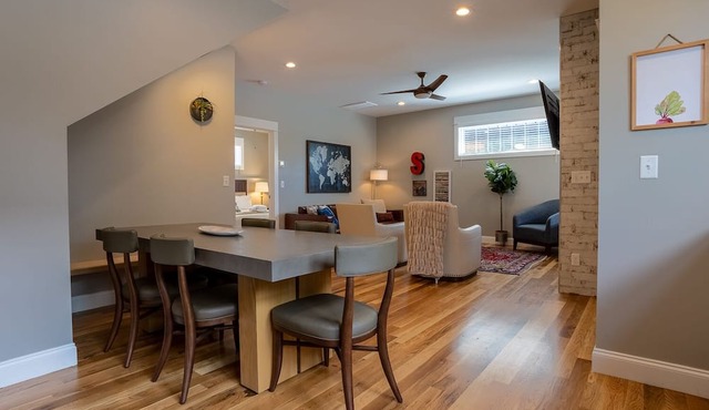 Little Sadie | Pet Friendly Luxury 4-Bedroom Asheville Villa with Hot Tub in Asheville