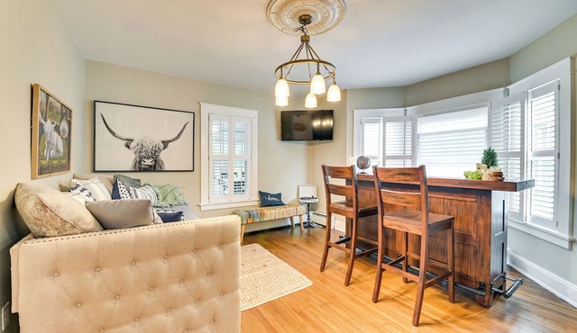 Family-Friendly Glens Falls Home w/Sun Porch in Glens Falls