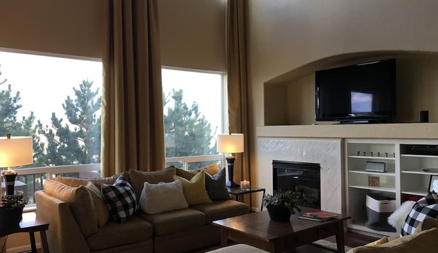 Denver to Boulder Rocky Mountain Colorado Home in Thornton