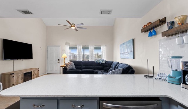 Pet-Friendly 2BR | Walk to the Beach | Pool in Panama City Beach