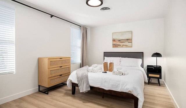 The Silo 6 - 1BD Modern Abode in Morton