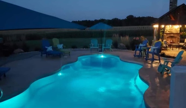 Tranquil Country Loft and backyard paradise in the rolling hills of Gambier, OH in Gambier