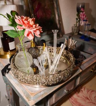 The Perfumers House with Private Pool and Perfume Studio in St. Petersburg