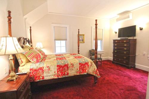 Historic Bryson House Beautifully Restored Historic Home in the Heart of Downtown Bryson City in Bryson City